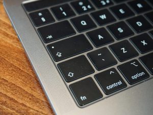 macbook-keyboard-2-300x225-1 Khi nào cần lên đời MacBook