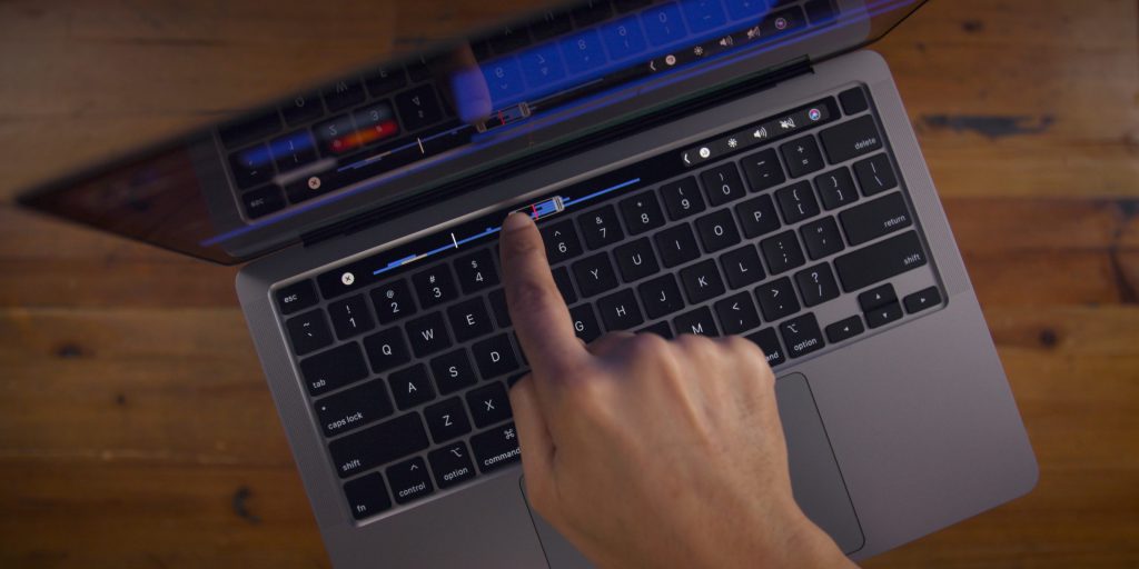macbook-pro-2020-review-touch-bar-final-cut-pro-x-1024x512-1 Thiết kế - MacBook Pro 2020